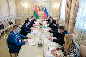 Переговоры первого заместителя министра архитектуры и строительства Республики Беларусь И.А. Костюкова с экспертами правительства Воронежской области Переговоры первого заместителя министра архитектуры и строительства Республики Беларусь И.А. Костюкова с экспертами правительства Воронежской области